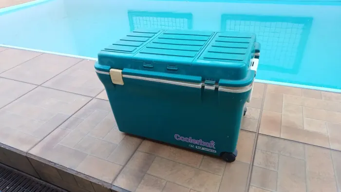 Caixa Térmica Coolerbox Unipac 45L com Rodinhas e Organizador Superior