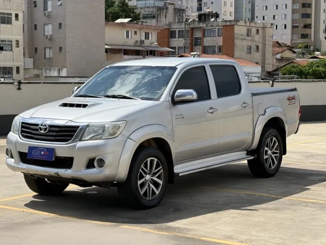 Toyota Hilux SW4 SRV D4-d 4X4 3.0 TDI Dies. AUT 2013