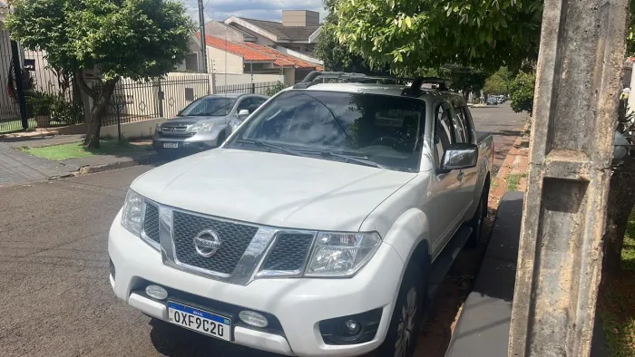 Nissan Frontier SL CD 4X4 2.5tb Diesel AUT 2014