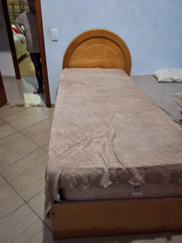 Cama Solteiro com o colchão