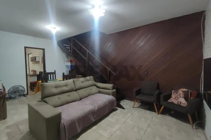 Seu Novo Lar em Maria Paula: 3 Quartos, Suíte com Hidromassagem e Garagem Coberta