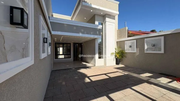 Casa térrea no Bairro Maria Luiza com suíte + 2 quartos por R$ 1.190.000,00