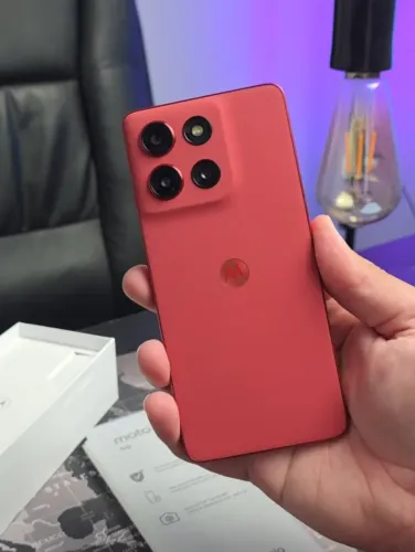 Motorola Moto G86 5G 256GB Vermelho | Apenas 3 meses de uso