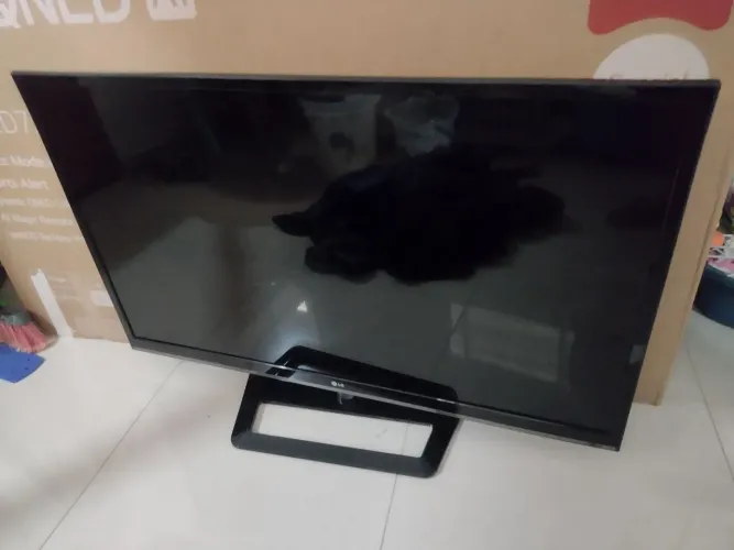 TV 47" LG - Com defeito na tela