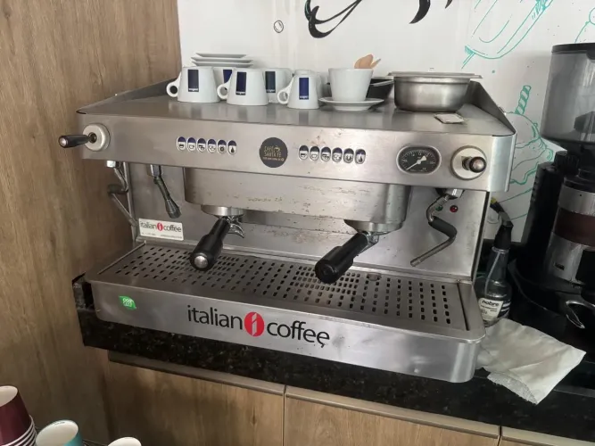 Máquina seminova de café Italian Coffee 2 grupos