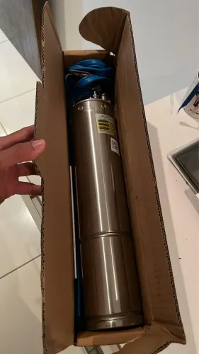 Motor p/ bomba 0,75CV  4? OM4A - Trifásico 220V - 3 Fios 
