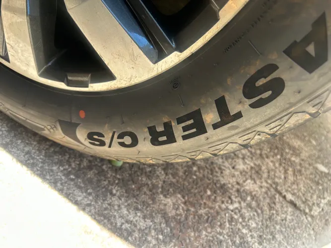 Jogo 4 Pneus 255 55 20 NOVOS