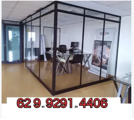 Vidraçaria Box para Banheiro Espelhos porta de Correr Porta Pivotante Sacadas Cortina de