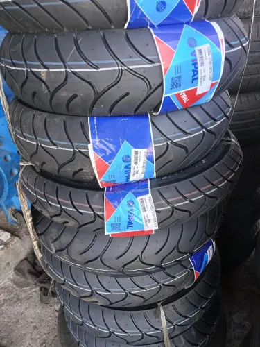 Vendo pneus trazeiros da Honda PCX 160 perfil 130/70/13