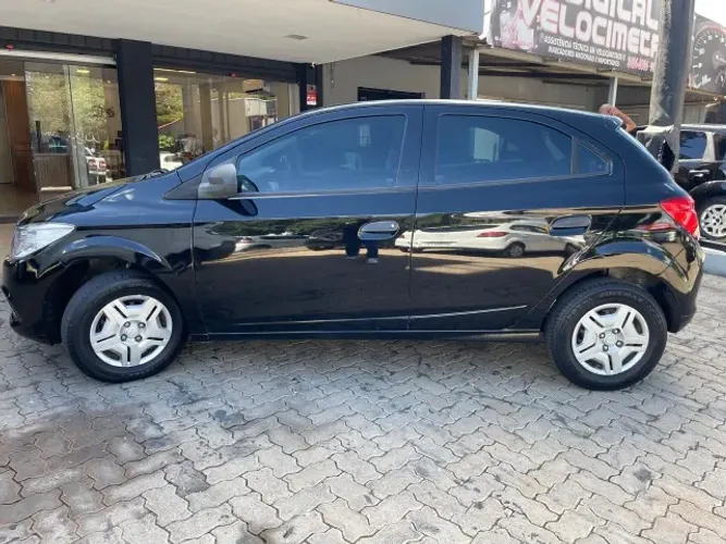 Chevrolet Onix Hatch LS 1.0 8V Flex Power Mec. 4P 2016