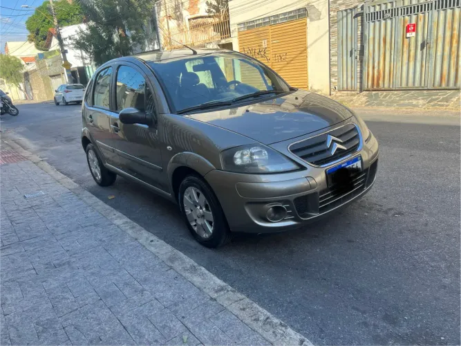 Citroen C3 GLX 1.4/ GLX Sonora 1.4 Flex 8V 5P 2012