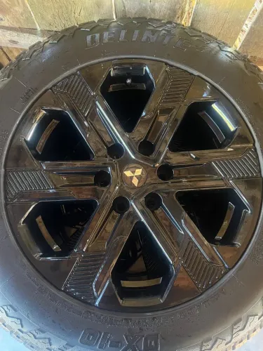 Rodas 20 triton e Pajero 