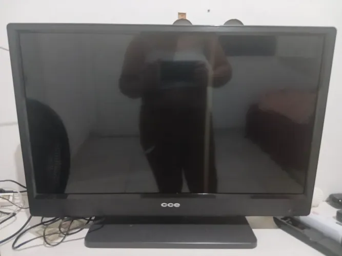 Tv cce 28