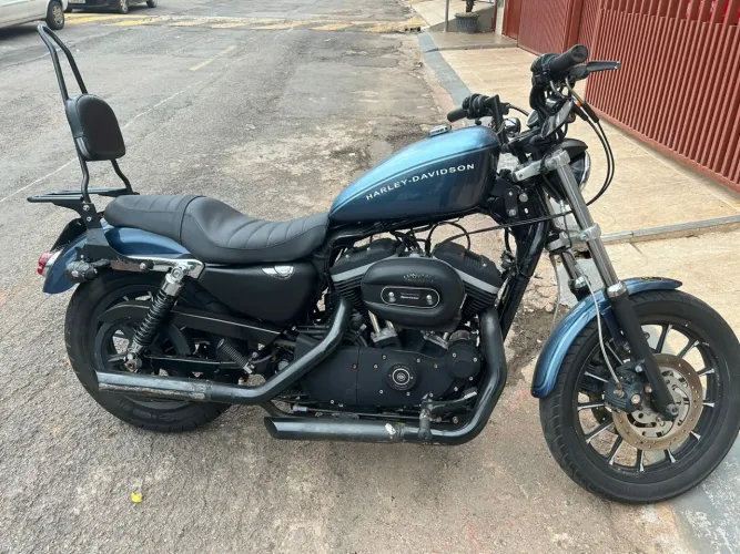 Harley Davidson XL 883 R