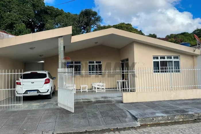 Casa à venda no Cond. Village do Farol- PETRÓPOLIS