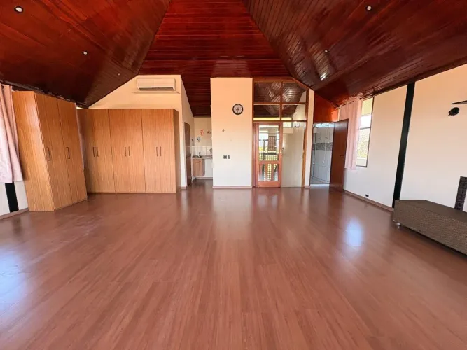 Casa à venda na Vila São Francisco | 350m² | 4 suítes | Piscina | 3 vagas