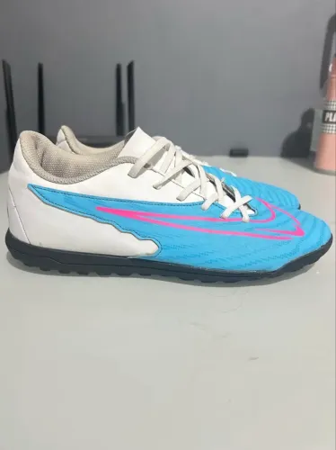 Chuteira Nike Phantom Society