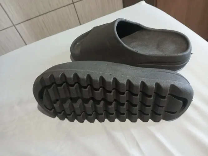 Chinelo nuvem