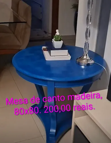 Mesa de canto de madeira