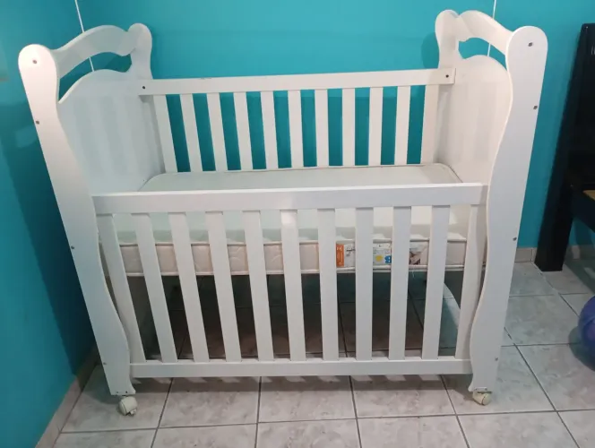 Berço americano pouco usado