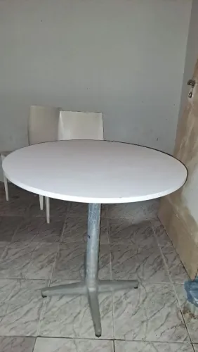 MESA COM PE INOX + 2 CADEIRAS