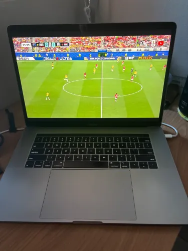 macbook pro 2010 15