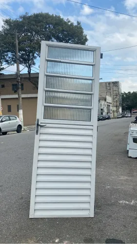 Folha de porta de alumínio com vidro 