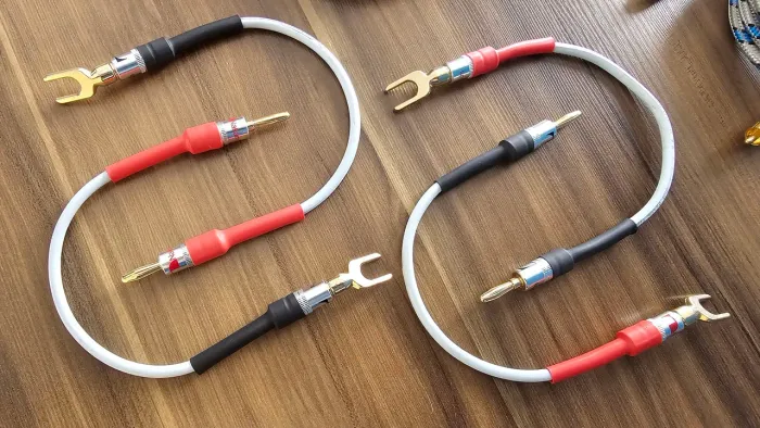 Cabo Jumpers da Supra Cables Classic 4.0mm montado