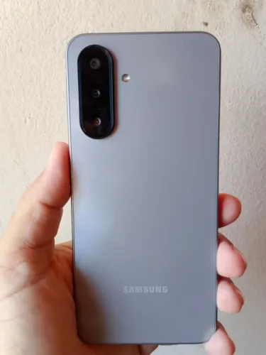 Samsung Galaxy A17 256GB - Estado de Novo!