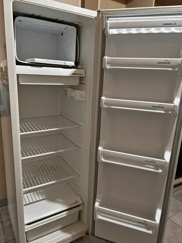 Vendo, Geladeira consul 240 litros 