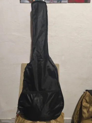 Violão elétrico para iniciantes canhoto mais tem opção para mudar as cordas para destro!!