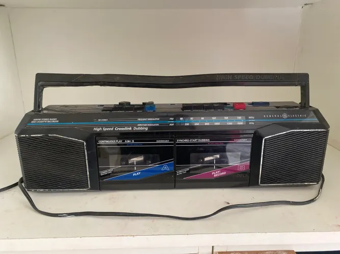 Rádio Gravador Vintage General Electric (GE) AM/FM Duplo Deck Cassete 