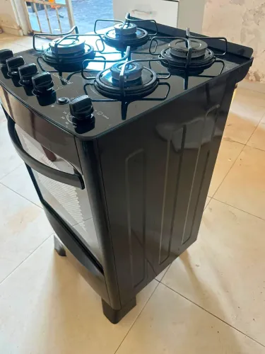 Fogão 4 bocas com forno