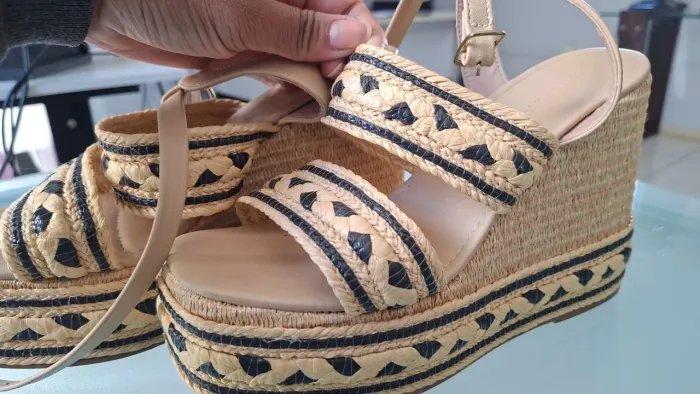 Sandália Anabela Sonho dos Pés - Conforto e Estilo 