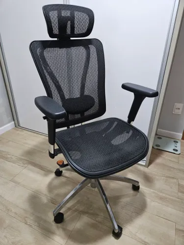 Cadeira Ergonômica em Tela para Escritório (Makkon MK-4000)