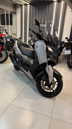 Yamaha Xmax 250 Connected 2025