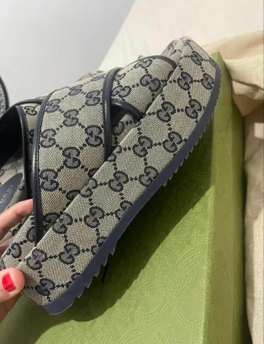 Gucci sandália