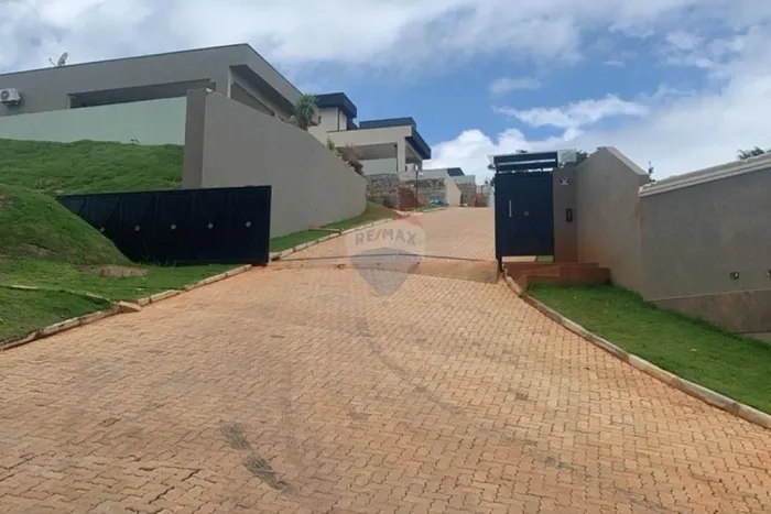Terreno à venda 426,81 m² | Lote 18 | Condomínio Alpes do Boa Vista | Piracaia/SP
