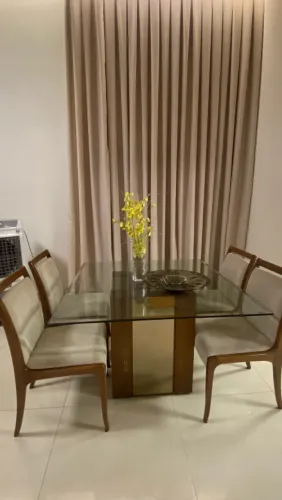 MESA E 4 CADEIRAS JACAÚNA