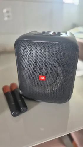 Caixa partybox encore com dois microfones inclusos valor de venda 1400