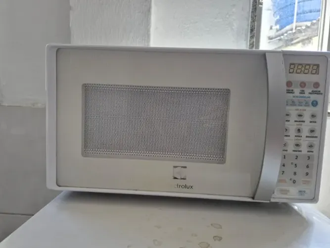 Microondas Electrolux 20 Litros Super Novinho