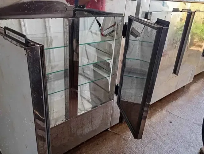 Vendo Balcões para comércio