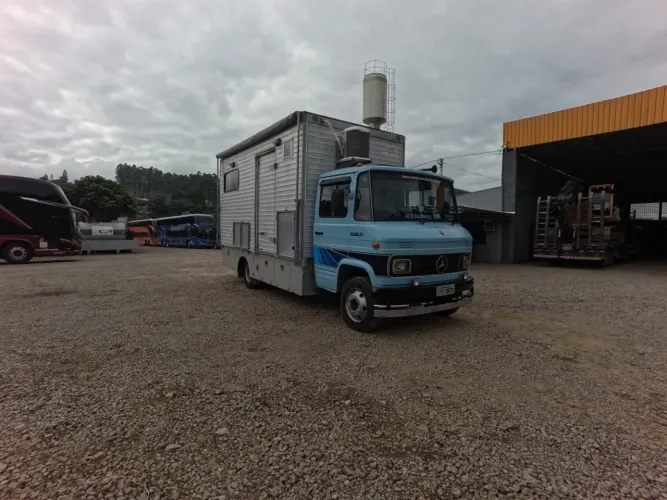 Mercedes-Benz 608D Motor Home + Transporte para Cavalo | Exclusivo