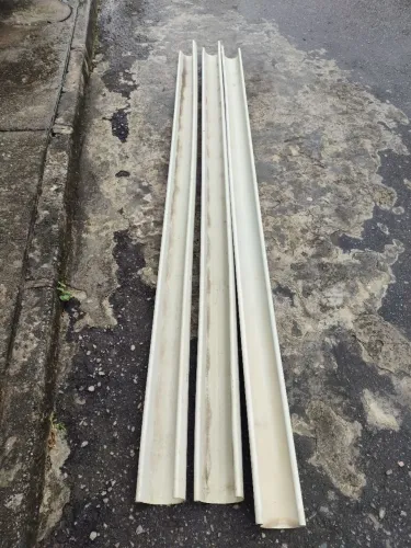 Vendo calha de PVC