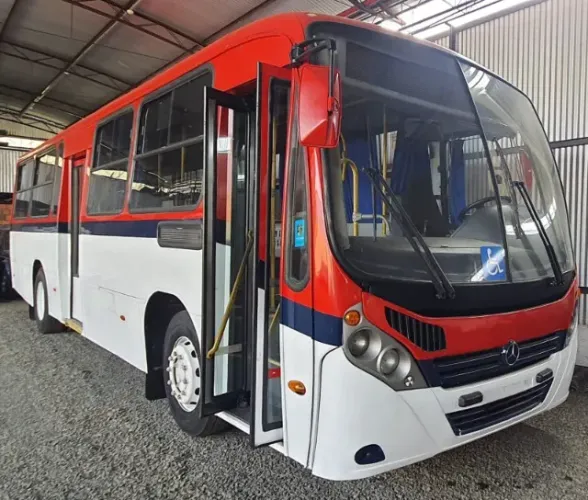 MicrãoMBenz 1519, ano 2013, Neobus 38 rodov. at teto, TR 5199706.9988 c/Airton