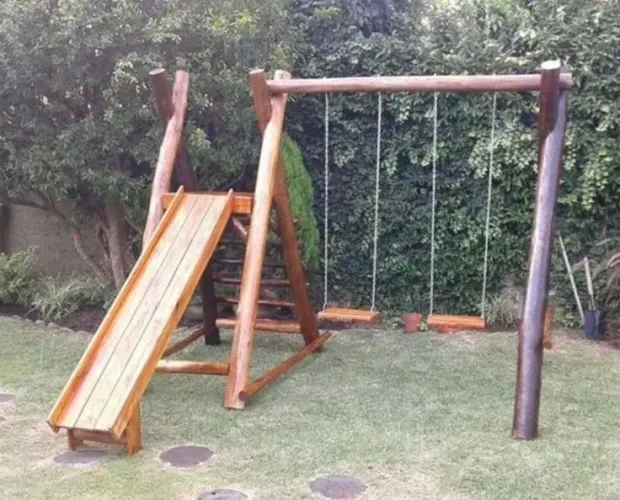 Playground infantil de madeira