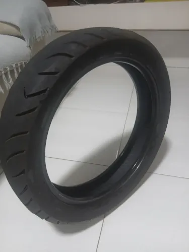 Pneu traseiro