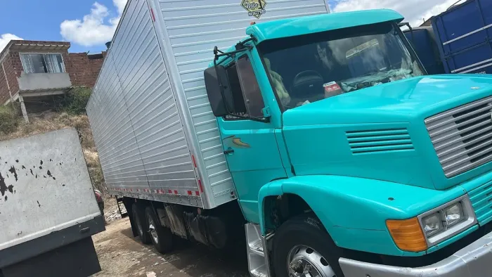 MERCEDES 1418 TRUCK BAÚ 