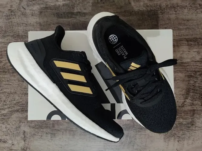 Tênis Adidas Pureboost 23 Core Black Gold 35BR