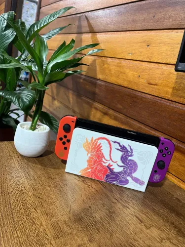 Nintendo Switch oled versão Pokémon